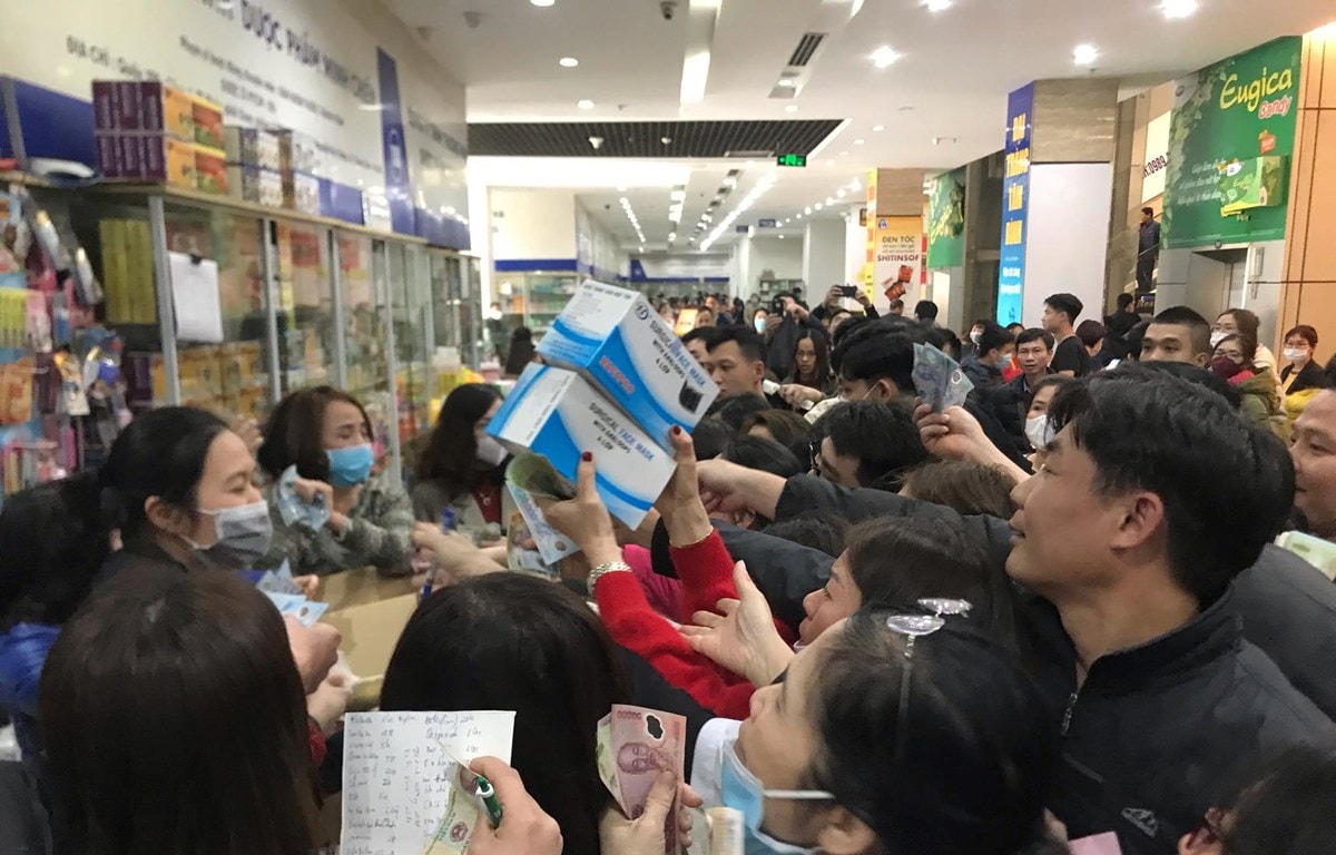 Đầu cơ tăng giá khẩu trang: Người vi phạm có thể bị xử lý hình sự