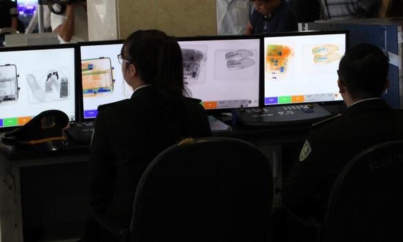 Kiểm tra, xử lý nghiêm việc kinh doanh trái phép bình xịt hơi cay trên website, sàn giao dịch điện tử