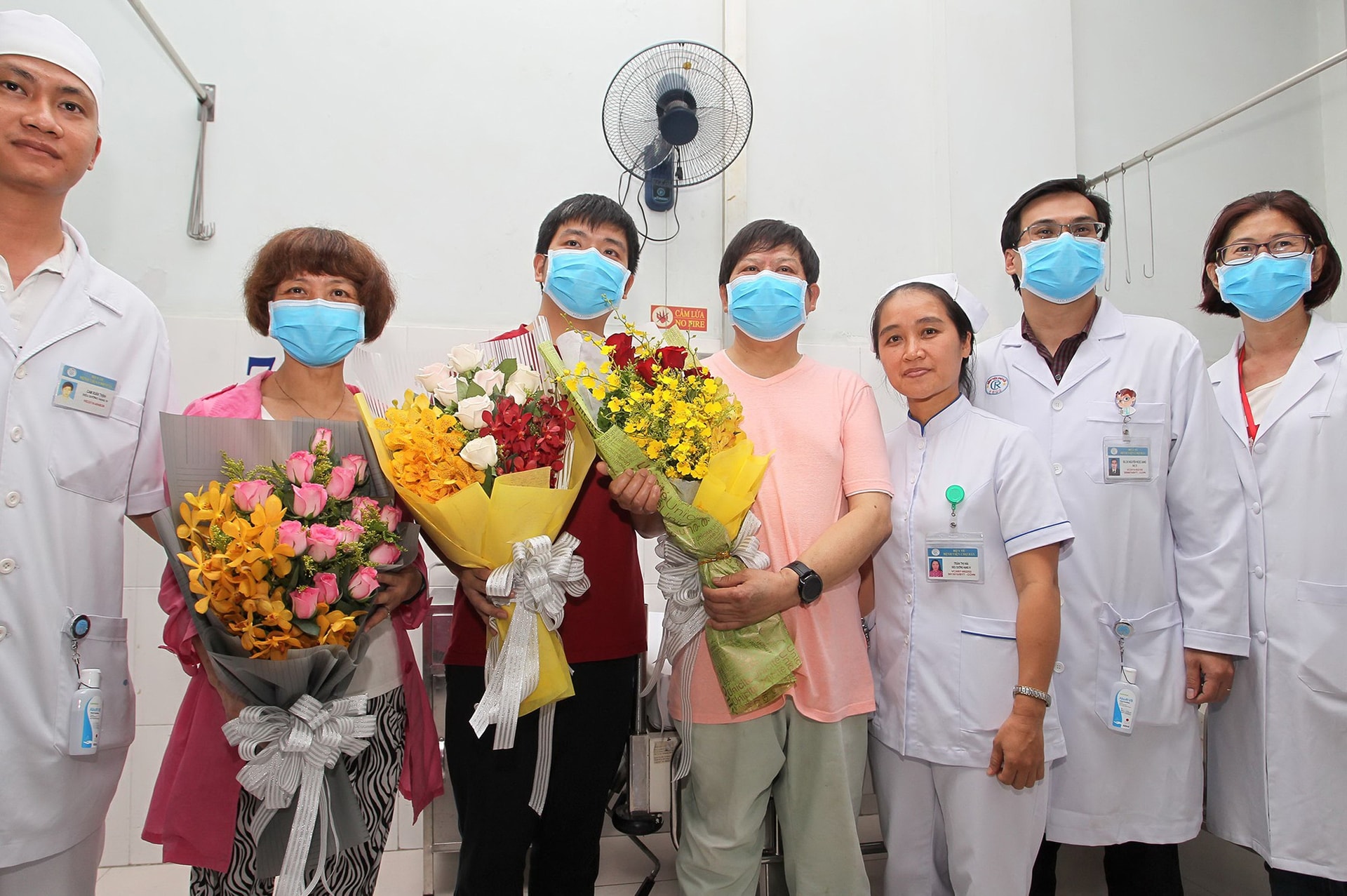 Những “chiến binh áo trắng”