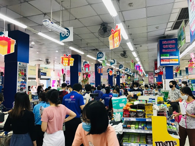 Siêu thị, cửa hàng tiện ích trên địa bàn TP. Hồ Chí Minh vẫn hoạt động bình thường