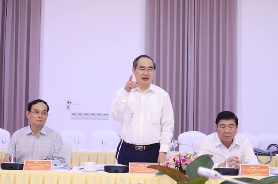 TPHCM lắng nghe bộ ngành Trung ương góp ý dự thảo (lần 2) Báo cáo chính trị Đại hội đại biểu Đảng bộ TPHCM lần thứ XI