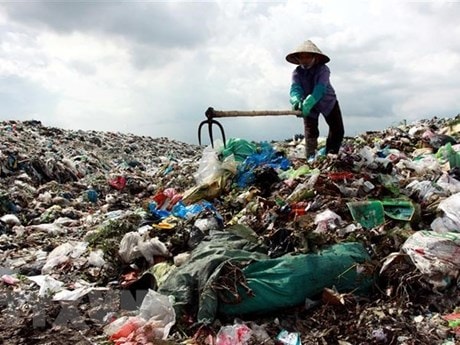 Biến rác thải thành điện: Cơ hội giải bài toán khủng hoảng ô nhiễm rác