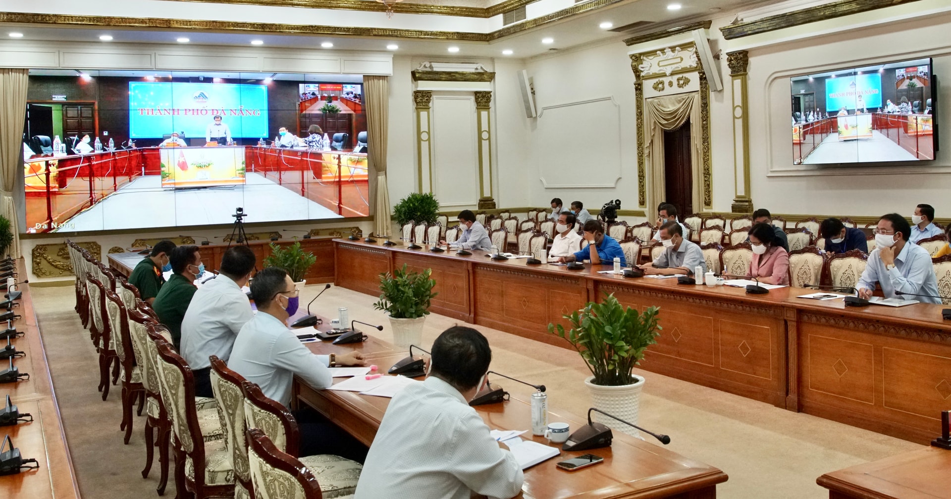 Hình ảnh Cuộc họp trực tuyến Thường trực Chính phủ về phòng, chống Covid-19