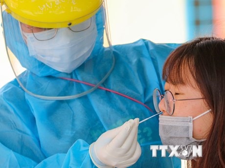 Không có ca mắc COVID-19 mới, 130 người đã có kết quả âm tính 1-3 lần