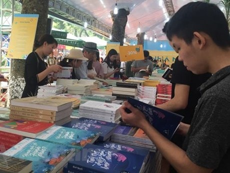 15 tựa sách ở 7 hạng mục được trao tặng Giải Sách hay năm 2020