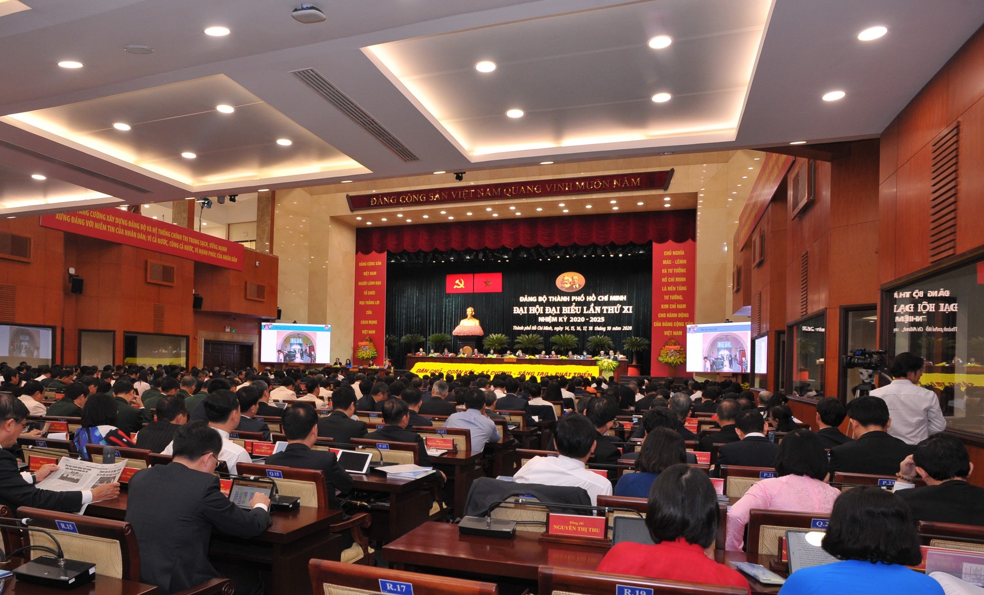 Thông cáo báo chí kết quả ngày làm việc thứ 2 Đại hội Đại biểu Đảng bộ TPHCM lần thứ XI