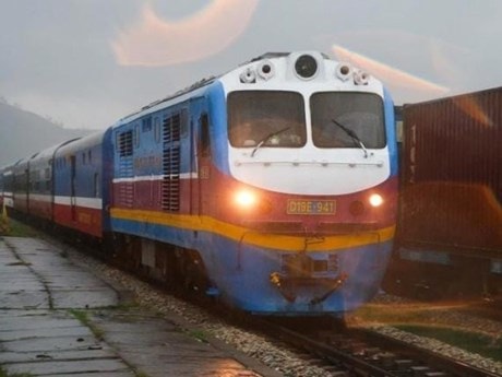 Đường sắt Bắc-Nam thông tuyến, sẵn sàng vận chuyển hàng cứu trợ