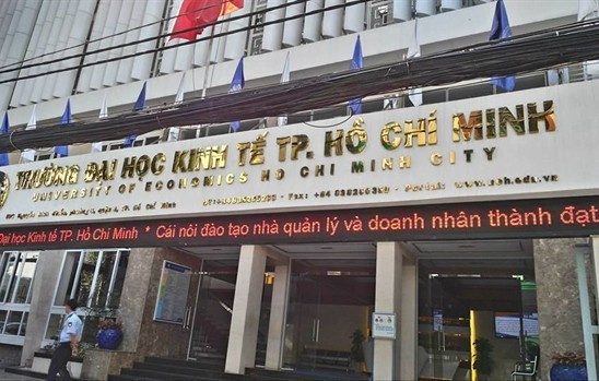 Miễn giảm học phí cho sinh viên vùng lũ