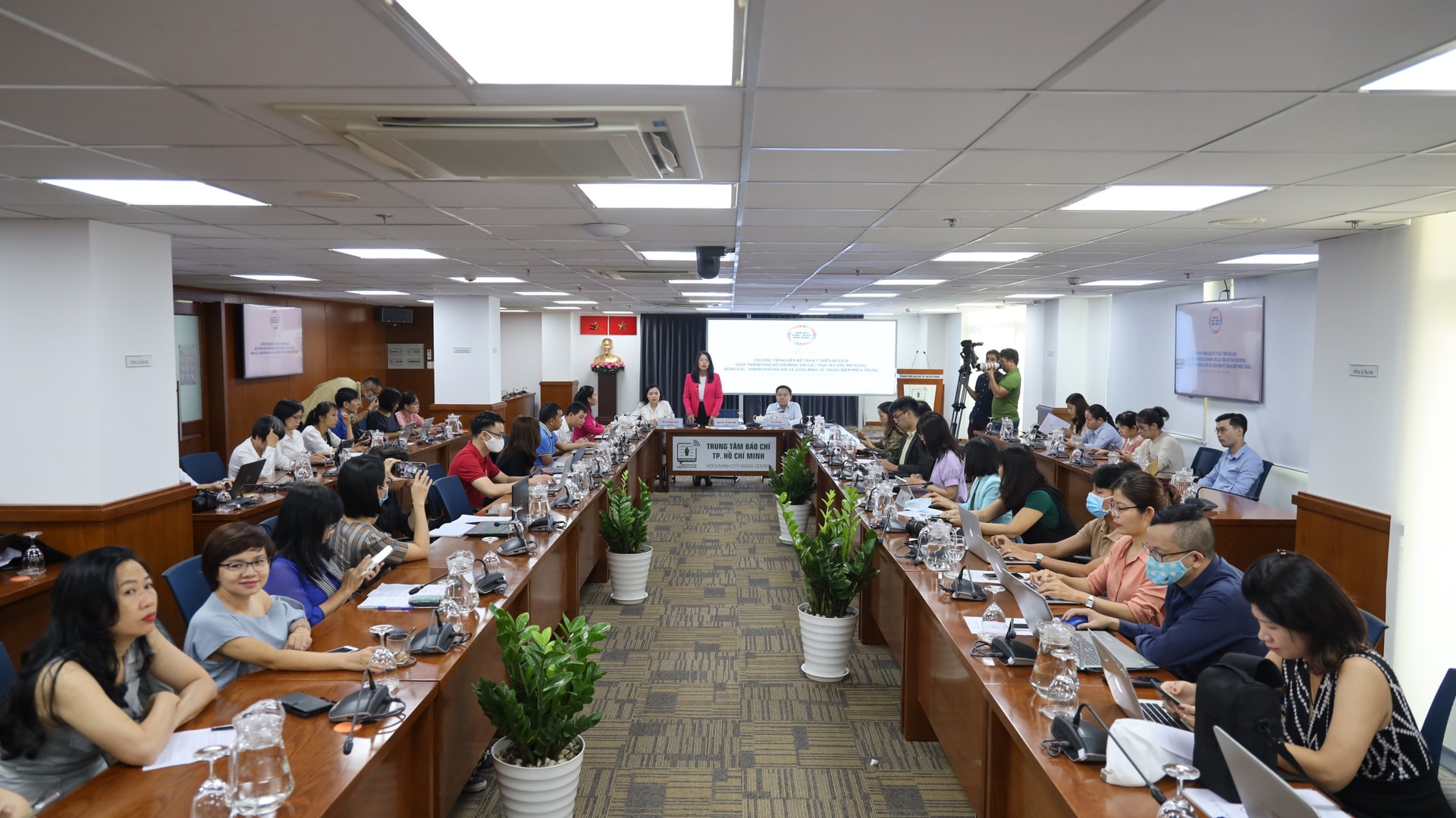 TPHCM và các tỉnh, thành phố vùng Tây Bắc, Đông Bắc và miền Trung liên kết phát triển du lịch