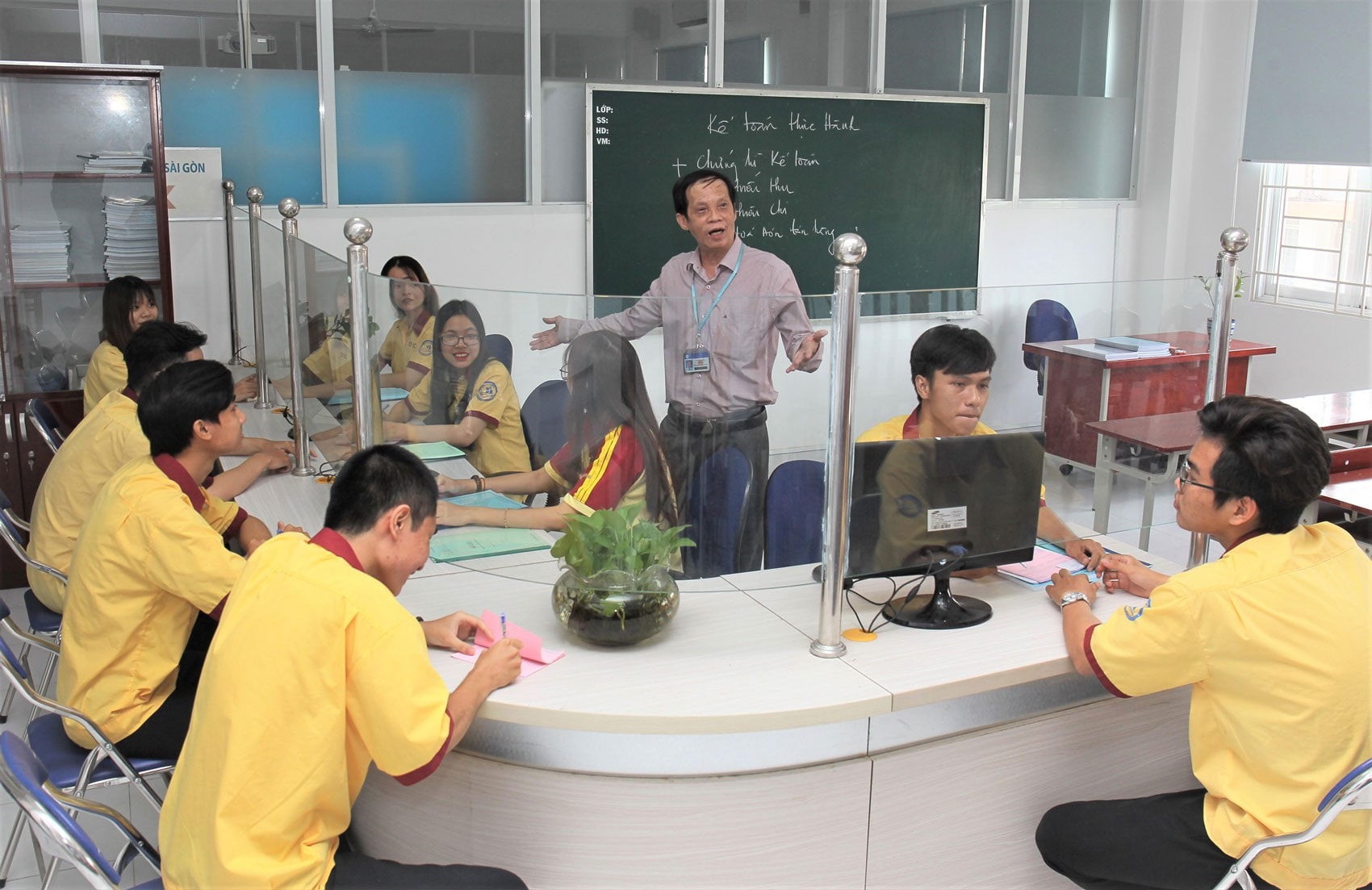 Tiếp sức học viên trường nghề khởi nghiệp