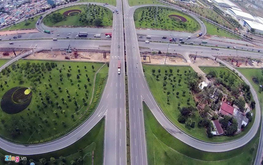 Chuẩn bị thu phí để hoàn vốn dự án mở rộng Xa lộ Hà Nội và quốc lộ 1
