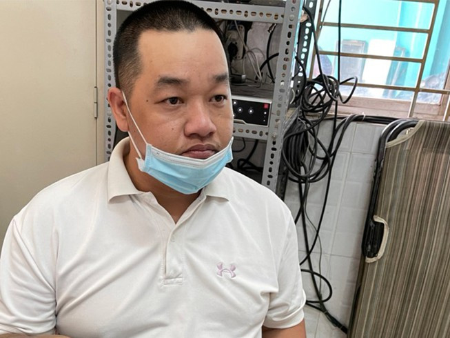 TPHCM: Phá 'sàn giao dịch' bán giấy tờ giả trên mạng