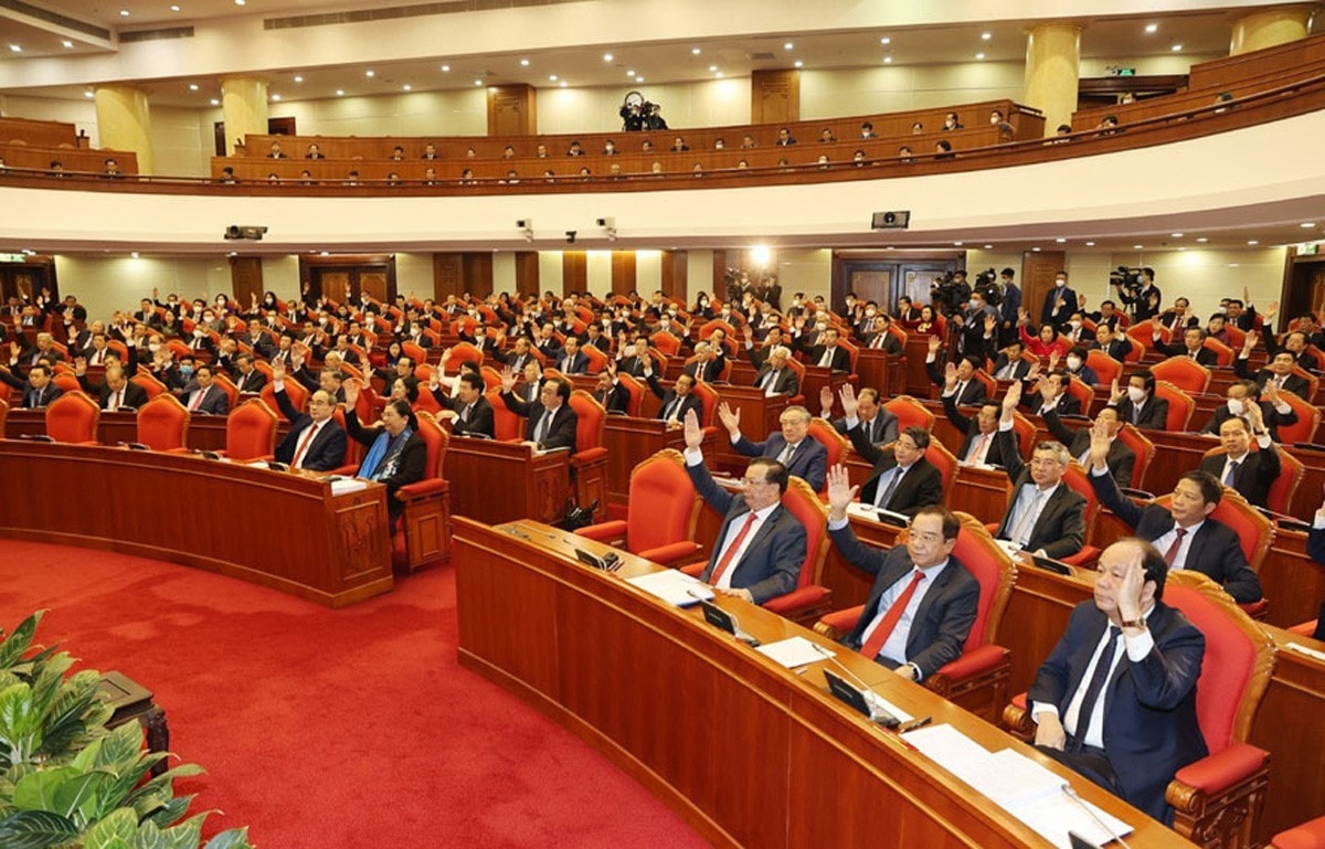 Đoàn đại biểu TPHCM dự Đại hội lần thứ XIII của Đảng