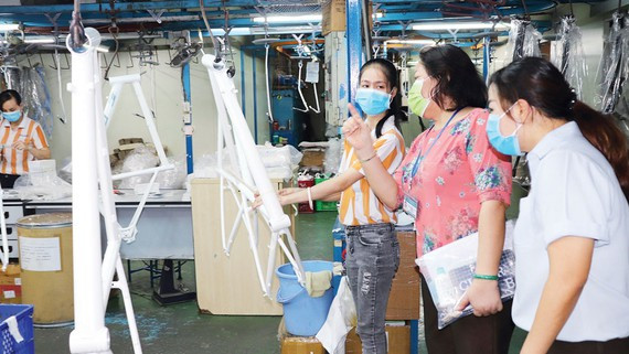 TPHCM tăng cường tuyên truyền phòng chống dịch Covid-19 trong công nhân viên chức lao động