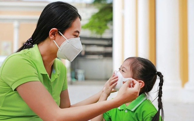 Hướng dẫn đeo khẩu trang phòng, chống dịch COVID-19 tại nơi công cộng