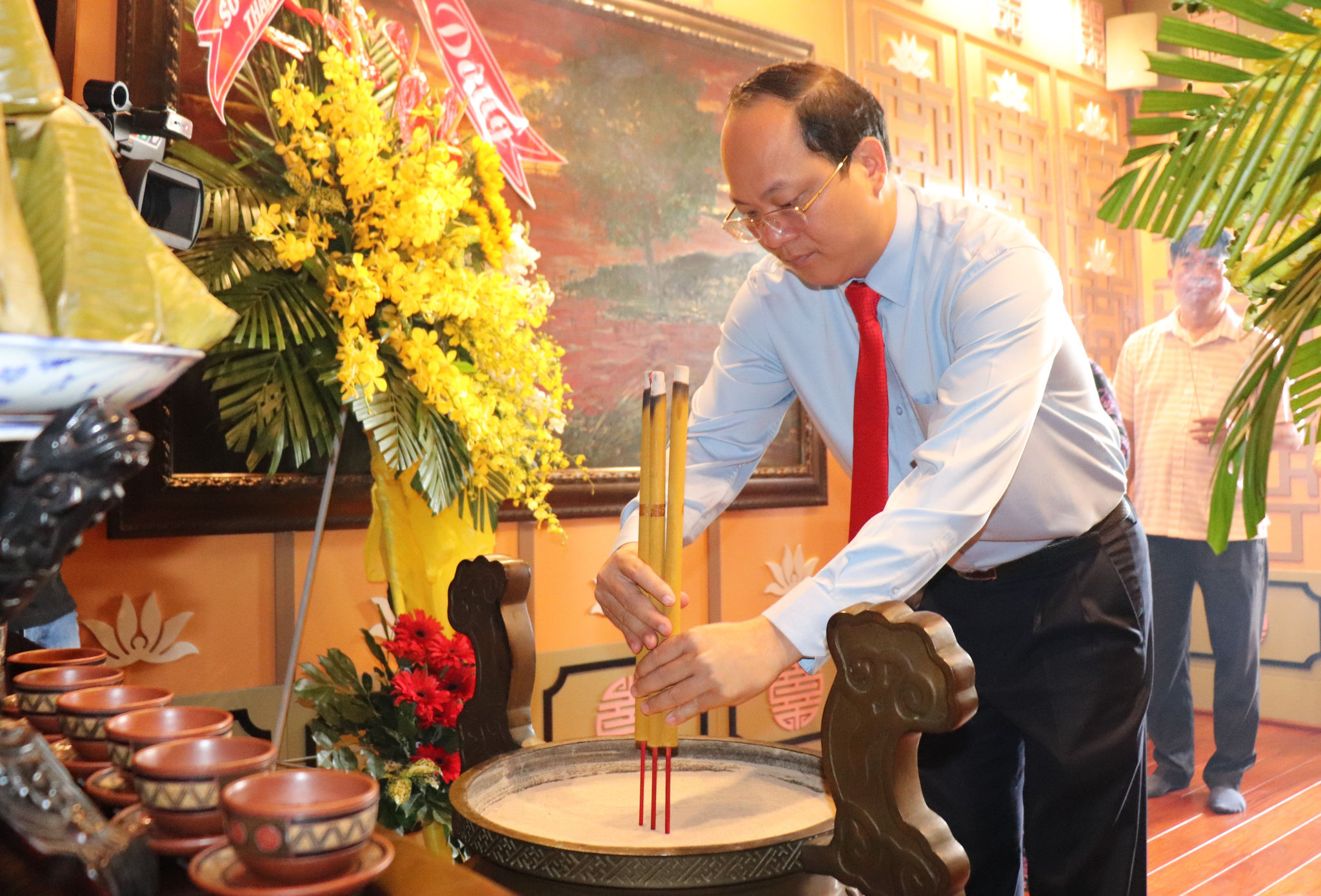 Dâng hương tưởng niệm 41 năm ngày mất Chủ tịch Tôn Đức Thắng