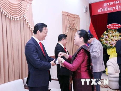 Lãnh đạo TP. Hồ Chí Minh chúc mừng Tết cổ truyền Bunpimay của Lào
