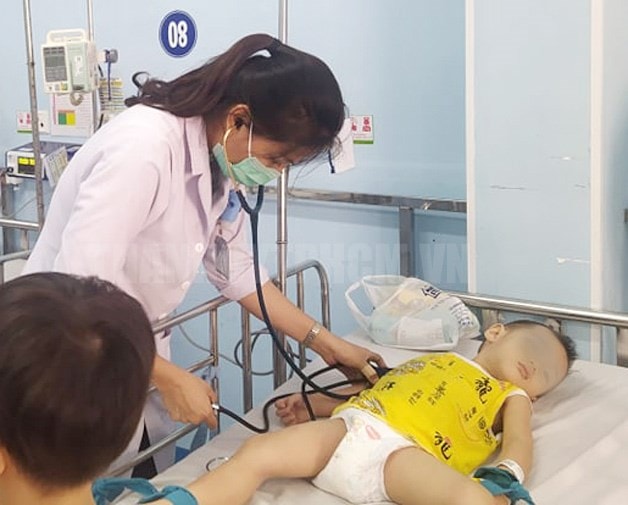 TPHCM: Các ca bệnh tay chân miệng biến chứng nặng có xu hướng gia tăng
