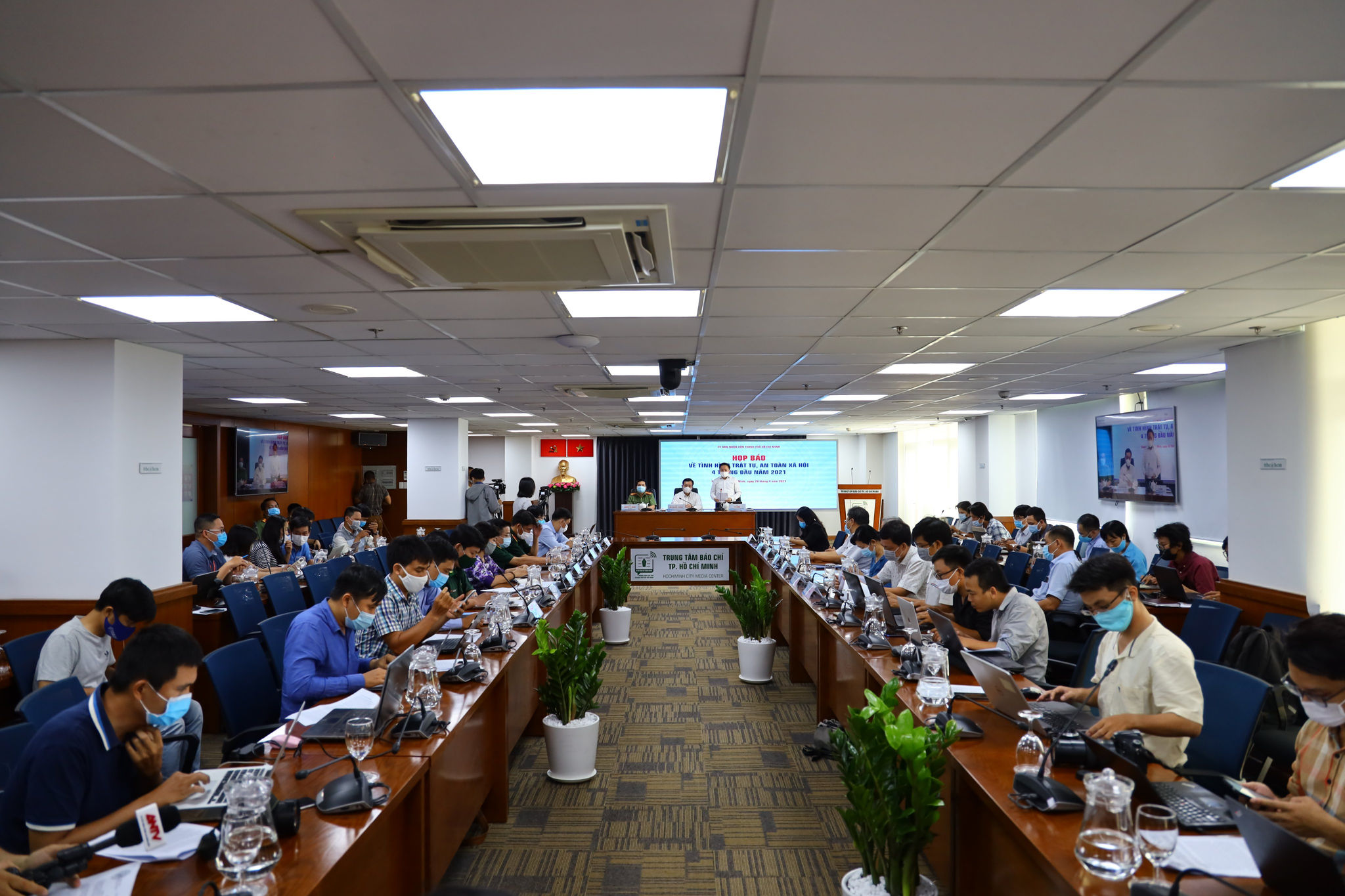 TPHCM họp báo về tình hình trật tự an toàn xã hội 4 tháng đầu năm 2021