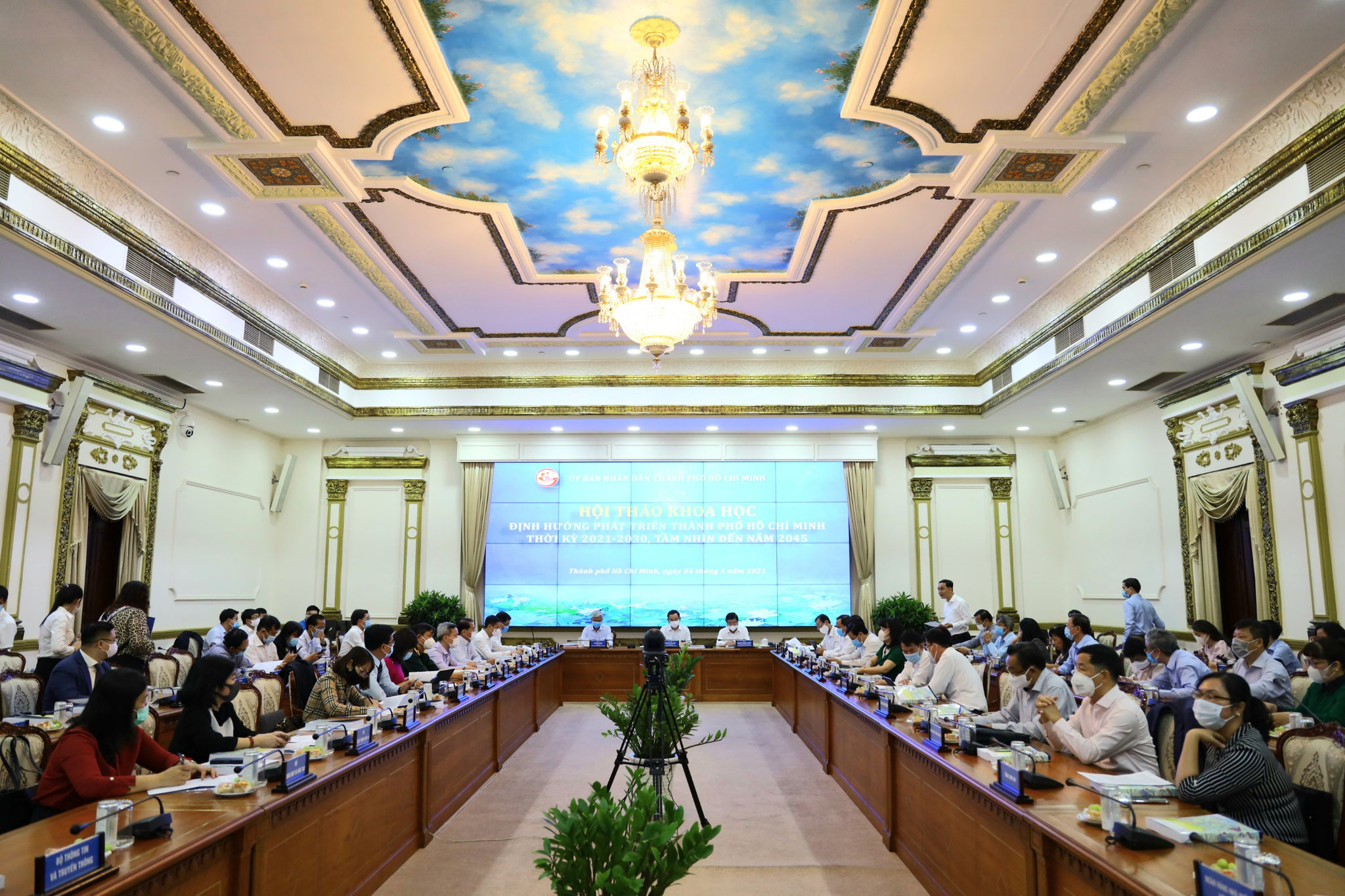Hội thảo khoa học “Định hướng phát triển TPHCM thời kỳ 2021 - 2030, tầm nhìn đến năm 2045”