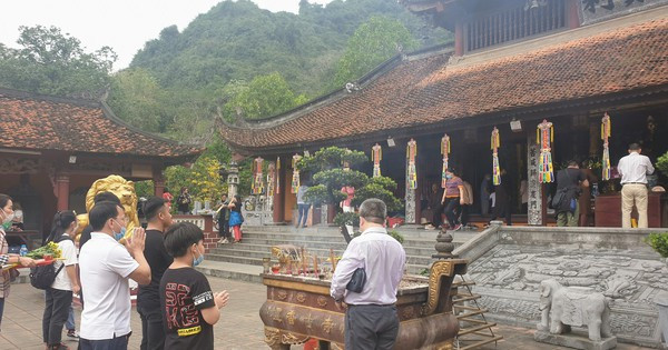 Yêu cầu các chùa, cơ sở tự viện tạm dừng mọi hoạt động tôn giáo tập trung đông người