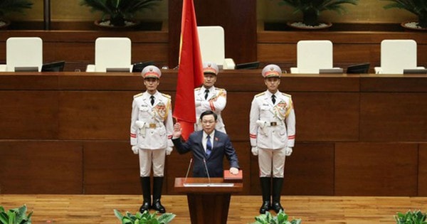 Chủ tịch Quốc hội khóa XV Vương Đình Huệ tuyên thệ nhậm chức