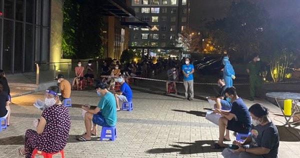 Quận 8 tiêm vaccine di động ban đêm