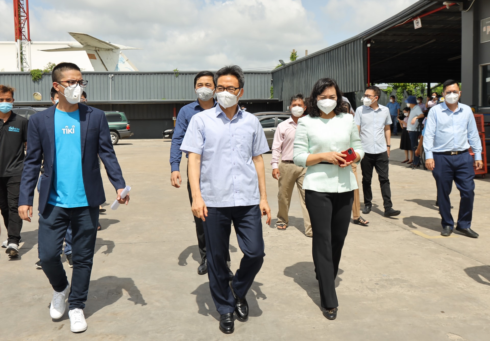 Phó Thủ tướng Vũ Đức Đam kiểm tra công tác phòng, chống dịch COVID-19 tại cơ sở sản xuất, thương mại dịch vụ trên địa bàn TPHCM