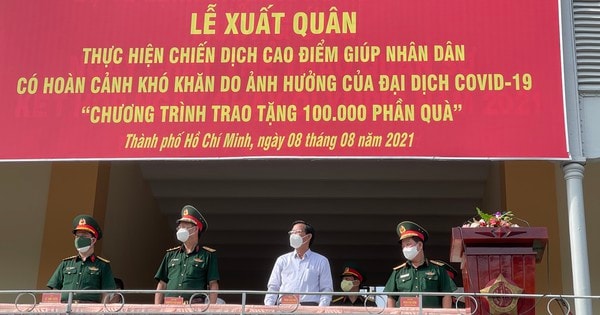 Bộ Tư lệnh TPHCM xuất quân trao tặng 100.000 phần quà giúp nhân dân gặp khó khăn do dịch Covid-19