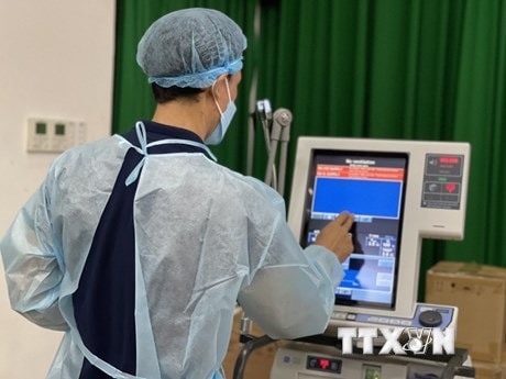 200 máy thở cao cấp, hiện đại từ Đức đã hạ cánh tại TP Hồ Chí Minh