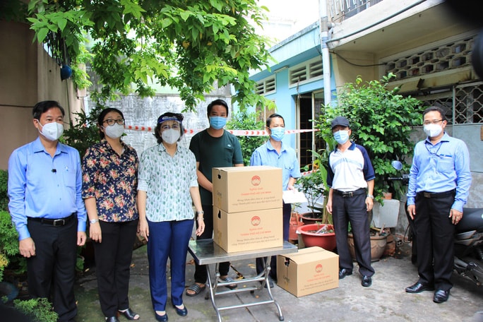 TP.HCM khẩn trương triển khai gói hỗ trợ an sinh xã hội tháng 8 và 9/2021 cho các trường hợp khó khăn