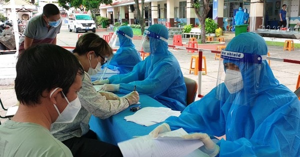 Quận 11 tiêm vaccine phòng Covid-19 mũi 2 cho người dân trên 18 tuổi