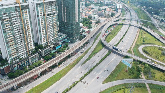 TPHCM: Thành lập Ban chỉ đạo xây dựng kế hoạch phòng, chống COVID-19 và phục hồi kinh tế