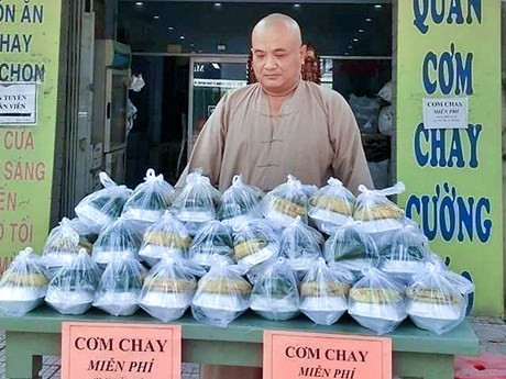 Truy tặng bằng khen của Thủ tướng cho 18 người tích cực chống dịch