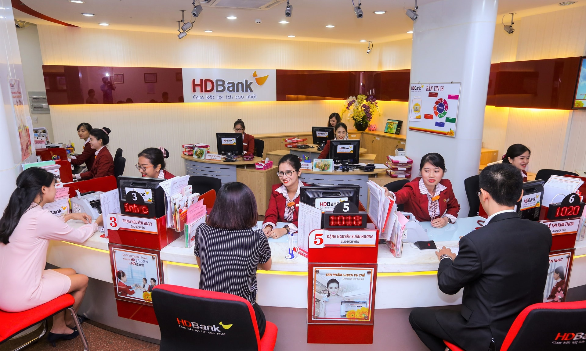 HDBank vào Top thương hiệu tài chính dẫn đầu Việt Nam
