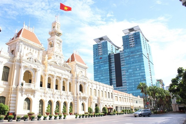 Trong thời gian ngắn, liên tiếp nhiều quận huyện tại TP công bố đã kiểm soát được COVID-19