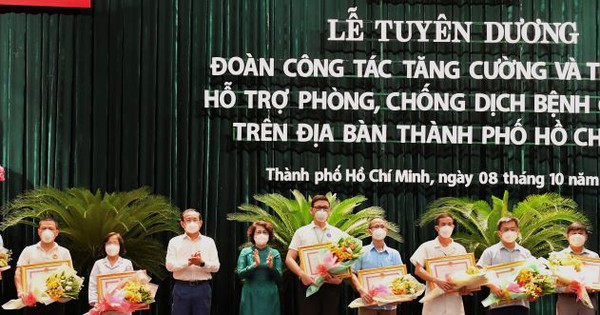 Bí thư Thành ủy TPHCM Nguyễn Văn Nên: Thay đổi cách sống cho phù hợp trong môi trường có dịch Covid-19