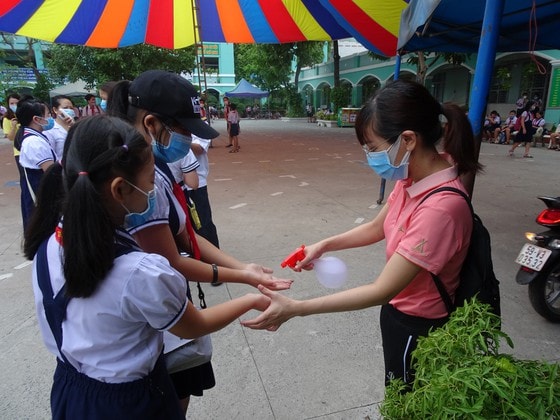 Trường học phải đáp ứng các tiêu chí an toàn mới có thể mở cửa đón học sinh trở lại