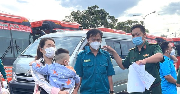 Bộ Tư lệnh TPHCM tiếp tục đưa 700 người dân về quê theo nguyện vọng