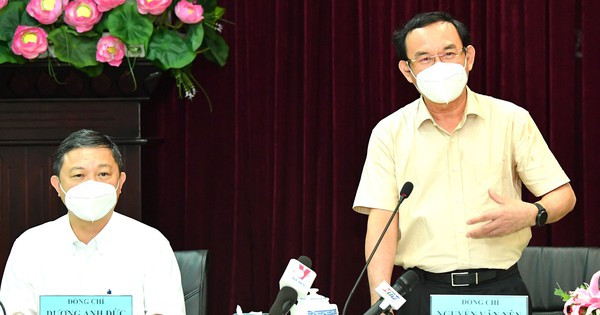 Bí thư Thành ủy TPHCM Nguyễn Văn Nên phát biểu trong buổi làm việc với Khu Công nghệ cao. Ảnh: VIỆT DŨNG