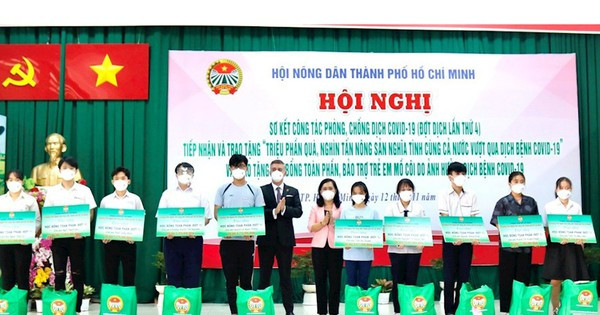Nhiều hoạt động chăm lo nông dân, công nhân khó khăn