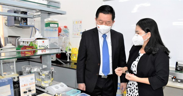 Trưởng Ban Tuyên giáo Trung ương Nguyễn Trọng Nghĩa thăm Đại học Quốc gia TPHCM
