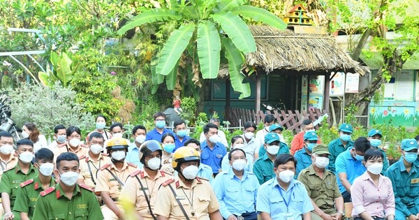 Huyện Bình Chánh ra quân xử lý buôn bán lấn chiếm lòng đường, không đảm bảo phòng dịch Covid-19