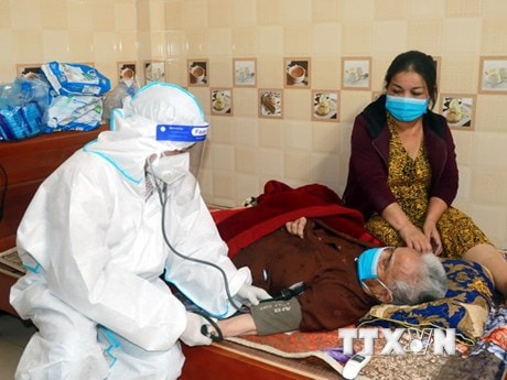 TPHCM triển khai chiến dịch bảo vệ người cao tuổi, mắc bệnh nền