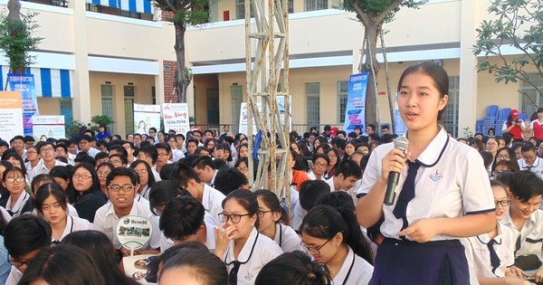 Hướng nghiệp trực tuyến cho học sinh