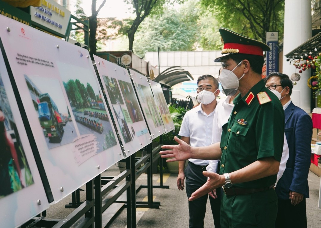 TPHCM khai mạc tuần lễ hoạt động kỷ niệm 77 năm Ngày thành lập Quân đội Nhân dân Việt Nam