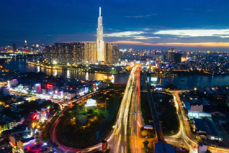 TPHCM: 5/9 ngành dịch vụ trọng yếu có mức tăng trưởng dương so với cùng kỳ