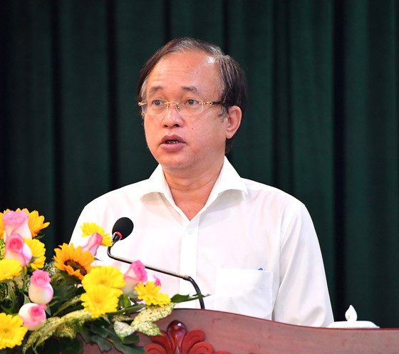 Phó Bí thư Thường trực Thành ủy TP Thủ Đức, Chủ tịch HĐND TP Thủ Đức Nguyễn Phước Hưng phát biểu. Ảnh: VIỆT DŨNG