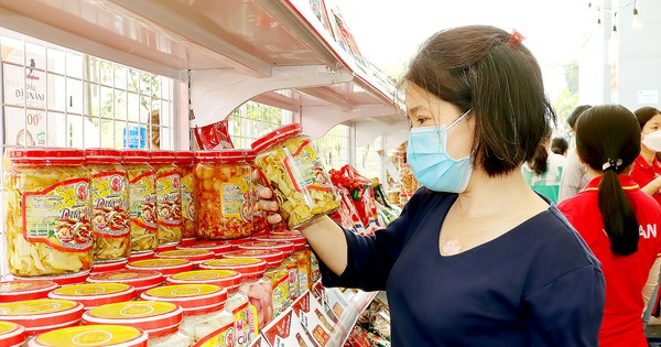 Mang tết ấm áp đến người khó khăn