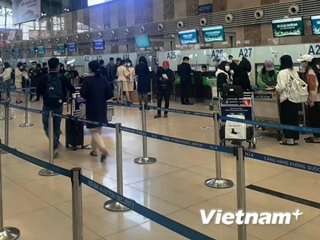 Nhiều sân bay sẵn sàng phục vụ bay đêm do khách đi lại dịp Tết tăng